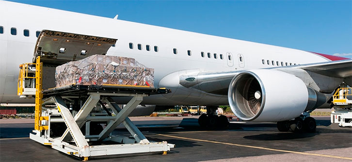 Грузовые авиаперевозки: доставка грузов по всему миру