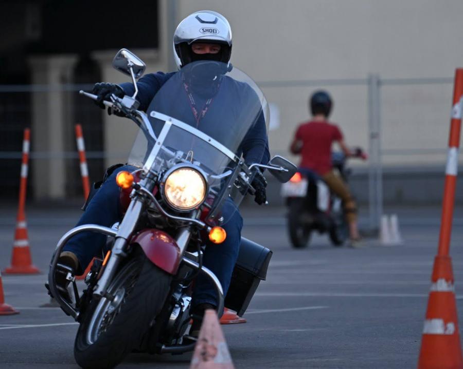 Как научиться водить мотоцикл, если трудно преодолеть страх быстрой езды